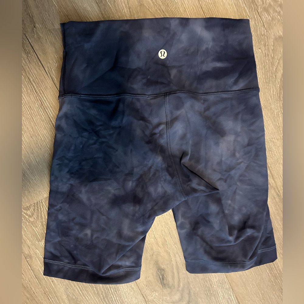Lululemon High Rise Wunder Train 6 Blue Diamond Dye like new